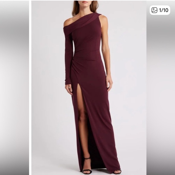 Katie May Mojave Single Long Sleeve Gown in Sangria‎